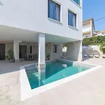 Luxury 3 With Private Pool, Jacuzzi And Gym By The On Ciovo - Okrug Donji *