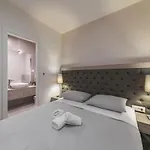 Luxury 3 With Private Pool, Jacuzzi And Gym By The On Ciovo - Okrug Donji Villa Trogir