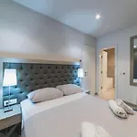 Luxury 3 With Private Pool, Jacuzzi And Gym By The On Ciovo - Okrug Donji