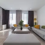 Luxury 3 With Private Pool, Jacuzzi And Gym By The On Ciovo - Okrug Donji Villa *