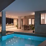 Luxury 3 With Private Pool, Jacuzzi And Gym By The On Ciovo - Okrug Donji *